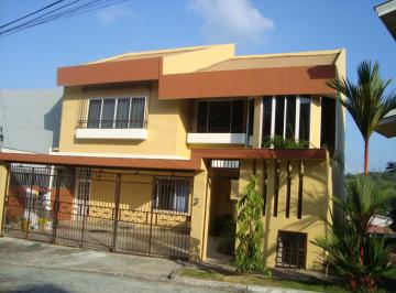 Casa de 4 habitaciones, Panamá · Casa de 470 m² con 4 Recámaras en Alquiler, Villa de Las Fuentes 2