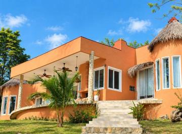 Casa de 4 habitaciones, Balboa · Venta Casa en Isla Saboga, con Terreno de 2,000 m² y Construcción de 260 m²