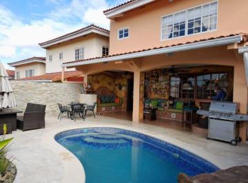 Casa de 3 habitaciones, Panamá · Casa en Venta El Bosque Residencial El Doral