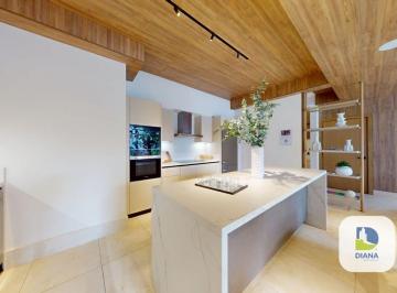 Apartamento · 214m² · 3 Recámaras · 2 Estacionamientos · Venta de Apartamento en Santa María