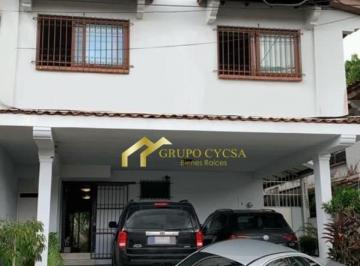 Apartamento · 294m² · 3 Recámaras · 3 Estacionamientos · Venta Casa en La Alameda