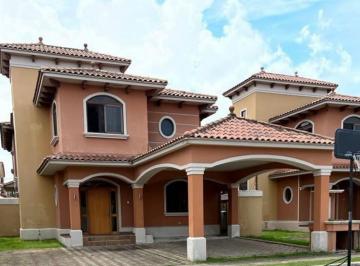 Casa de 4 habitaciones, Panamá · Vendo Casa Unifamiliar en Esquina a Estrenar en El Doral Costa Sur