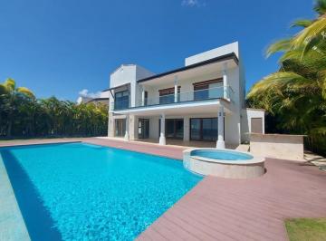 Casa de 4 habitaciones, San Carlos · Oportunidad de Adquirir Una Lujosa Villa Frente Al Mar en Casamar, San Carlos
