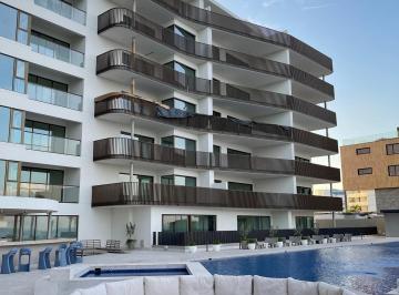 Apartamento · 238m² · 3 Recámaras · 2 Estacionamientos · Sea Confiable Alquila Penthouse Ocean Reef Amoblado