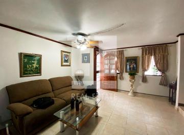 Casa · 178m² · 3 Recámaras · 2 Estacionamientos · Se Vende Casa en Condado del Rey