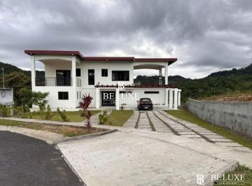Casa · 200m² · 5 Recámaras · 5 Estacionamientos · Alquiler de Casa de Montaña con Piscina en Valle de Anton (6)