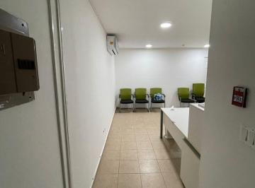 Oficina comercial de 2 habitaciones, Panamá · Oficina en Bella Vista Terminada y con Divisiones