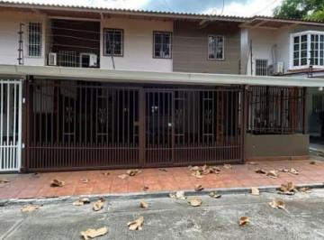 Casa de 3 habitaciones, Panamá · Vendo Casa en Condado del Rey