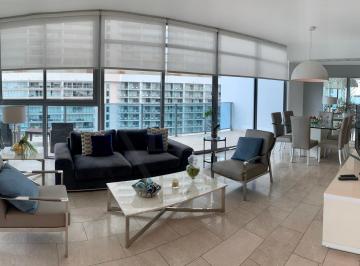 Apartamento · 225m² · 2 Recámaras · 1 Estacionamientos · Sea Confiable Alquila Apartamento en Grand Tower en Punta Pacifica