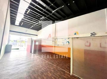 Local comercial · 116m² · 10 Estacionamientos · Se Vende Local Comercial en Centennial Plaza