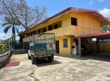 Casa · 240m² · 3 Recámaras · 2 Estacionamientos · Venta de Casa en Chepo Loma del Rio