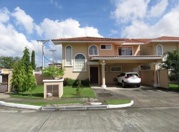 Casa de 3 habitaciones, Panamá · Venta de Hermosa Casa en Chanis 25 - 9694 Emb