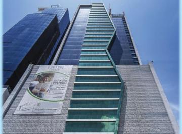 Oficina comercial · 144m² · 2 Estacionamientos · Sea Confiable Alquila Oficinas en Fortune Plaza
