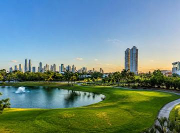 Apartamento de 3 habitaciones, Panamá · Venta de Apartamento en Santa María, PH The Reserve, 242 m²