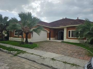 Casa de 3 habitaciones, Panamá · Banco Vende Casa Reposeída en Sunset Coast Costa Sur