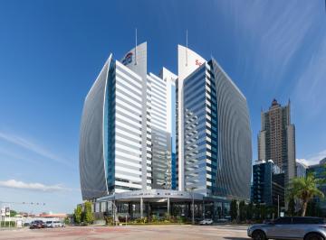 Oficina comercial · 114m² · 2 Estacionamientos · Oficina en Punta Pacifica Torres de Las Americas 114 m² Amoblada