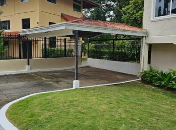 Casa de 3 habitaciones, Panamá · Vendo Amplia Casa Remodelada en Albrook
