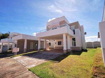 Casa · 204m² · 3 Recámaras · 2 Estacionamientos · Venta de Casa Duplex en Arraiján, Panamá Oeste
