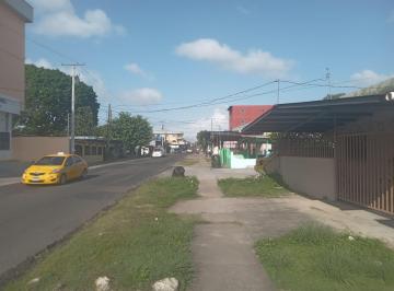 Casa · 302m² · 5 Recámaras · 1 Estacionamientos · Se Vende Casa Comercial en Barrio Balboa, Panamá Oeste
