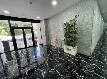Apartamento de 3 habitaciones, Panamá · Sea Confiable Alquila o Alquila con Opcion a Compra PH Carreras Tower