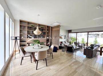 Casa · 338m² · 4 Recámaras · 3 Estacionamientos · The Woods New / Santa Maria / Venta