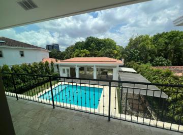 Apartamento · 827m² · 5 Recámaras · 4 Estacionamientos · Se Vende Casa - en Santa María - 6389dm