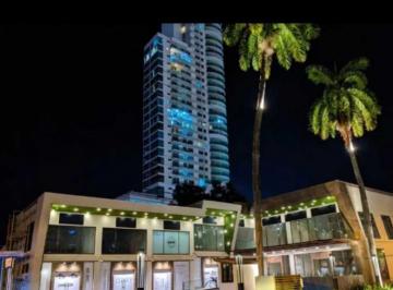 Apartamento · 122m² · 29 Estacionamientos · Local Comercial en San Francisco Ideal Para Restaurante 122 m²