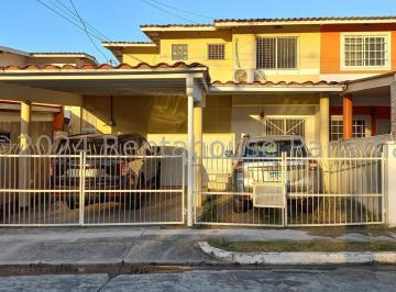 Casa de 3 habitaciones, San Miguelito · Venta de Casa Dúplex en PH Colinas del Golf, Brisas del Golf 24 - 8422gg