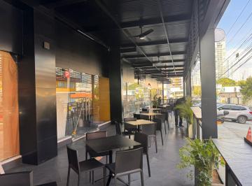 Local comercial · 112m² · 2 Estacionamientos · Alquiler de Local Comercial en San Francisco Plaza 68 Strip
