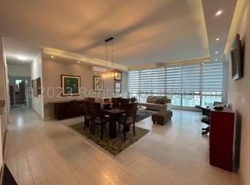 Apartamento de 3 habitaciones, Panamá · Apartamento en Bella Vista