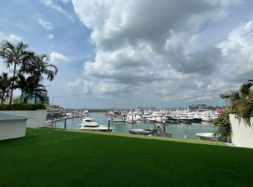 Apartamento · 748m² · 4 Recámaras · 3 Estacionamientos · Venta de Apartamento en Pb en Ocean Reef con Piscina Privada