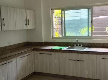 Apartamento · 217m² · 3 Recámaras · 1 Estacionamientos · Venta de Apartamento en El Cangrejo - PH Marinela