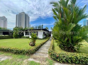 Casa de 4 habitaciones, Panamá · Casa en Venta en San Francisco