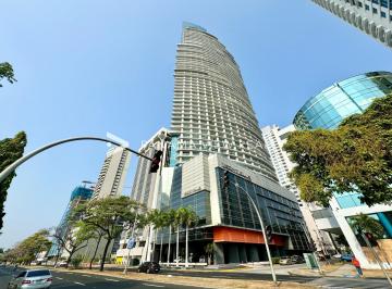 Apartamento · 521m² · 3 Recámaras · 3 Estacionamientos · Yacht Club Penthouse / Venta / Av Balboa