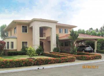 Casa de 4 habitaciones, Panamá · Hermosa Casa Costa del Este