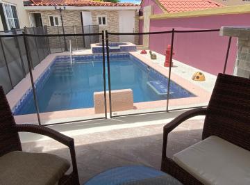 Casa de 4 habitaciones, Panamá · Casa Unifamiliar de 350 m² con 4 Recámaras en Venta en Brisas del Golf