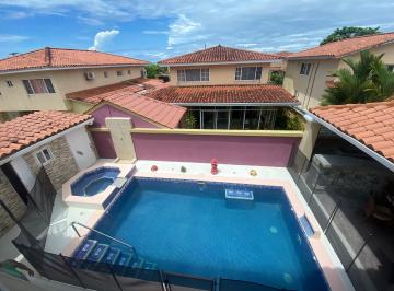 Casa de 4 habitaciones, Panamá · Se Vende Casa Unifamiliar - PH Villa Alta - Brisas del Golf