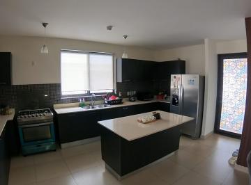 Apartamento · 175m² · 4 Recámaras · 4 Estacionamientos · Venta de Apartamento en River Valley Pma. Pacifico Bvp