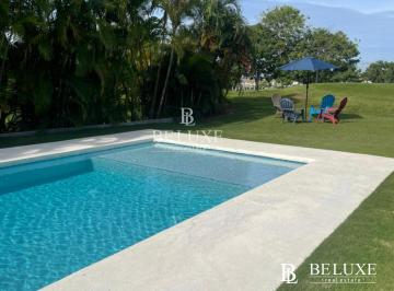 Casa · 442m² · 4 Recámaras · 3 Estacionamientos · Venta de Casa de Playa con Piscina Privada en Bijao, Santa Clara (6)