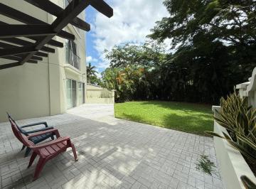 Apartamento · 222m² · 2 Recámaras · 1 Estacionamientos · Venta de Apartamento en Buenaventura Pb con Jardin Punta Arena