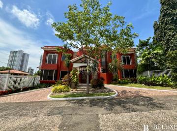 Casa · 485m² · 4 Recámaras · 7 Estacionamientos · Venta de Casa, Loma Alegre, Altos del Golf (17)