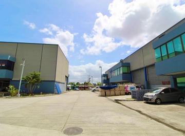 Bodega-Galpón-Depósito · 291m² · 2 Estacionamientos · Sea Confiable Vende Ofideposito en Warehouse Park