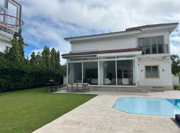Casa · 800m² · 5 Recámaras · 6 Estacionamientos · Fairways Estates - Santa Maria - Venta
