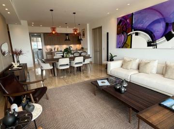 Apartamento de 3 habitaciones, Panamá · Venta de Apartamento en Santa María, PH Celeste,190 m²