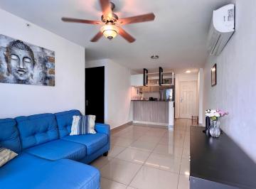 Apartamento · 70m² · 2 Recámaras · 2 Estacionamientos · Venta de Apartamento en PH Coral Tower, San Francisco, Carrasquilla