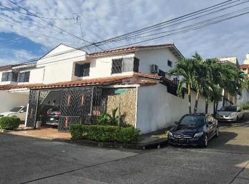 Casa de 3 habitaciones, Panamá · Vendo Casa en Esquina Residencial Limajo