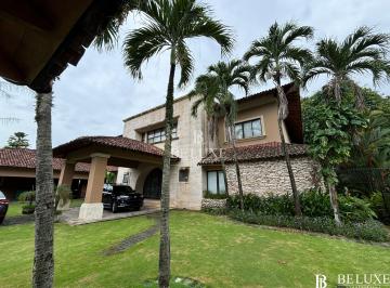 Casa · 1125m² · 6 Recámaras · 5 Estacionamientos · Venta de Casa en Altos del Golf (17)