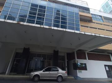 Apartamento de 3 habitaciones, Panamá · Banco Vende Apartamento en PH Keops Tower San Francisco