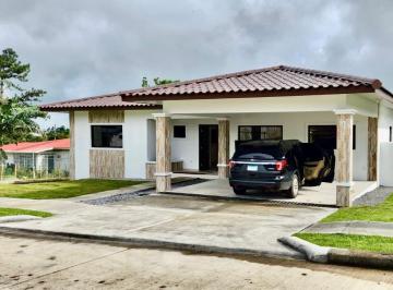 Frente · Casa en Alquiler en Bougainvillea Estate, Boquete David Chiriqui.