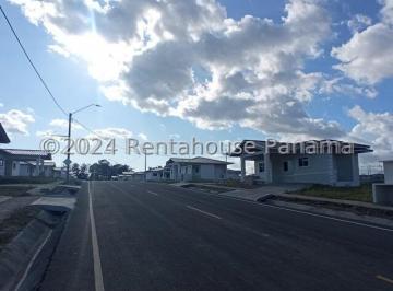 Casa de 2 habitaciones, David · Casa de 846 m² de Terreno con 2 Recámaras en Venta en David